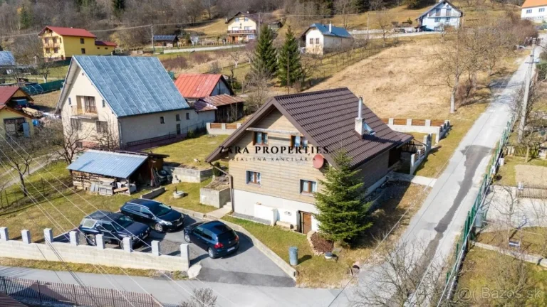Rodinný dom v tichej lokalite, obec Papradno