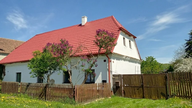 Prodej domu 4+1 v obci Stranná u Nechranic