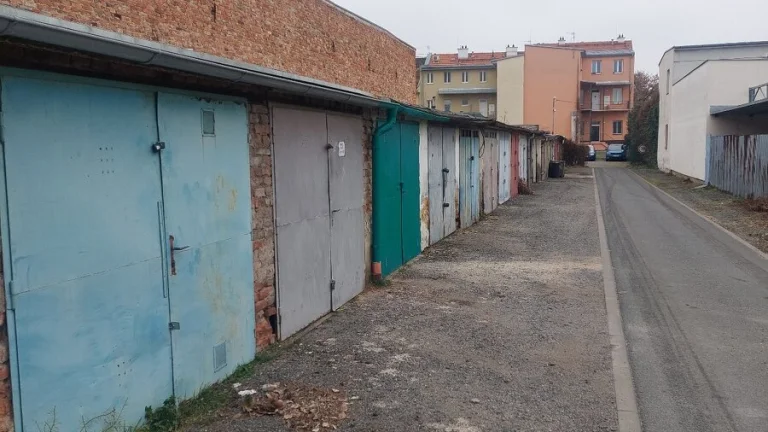 Garáž Brno - Komárov
