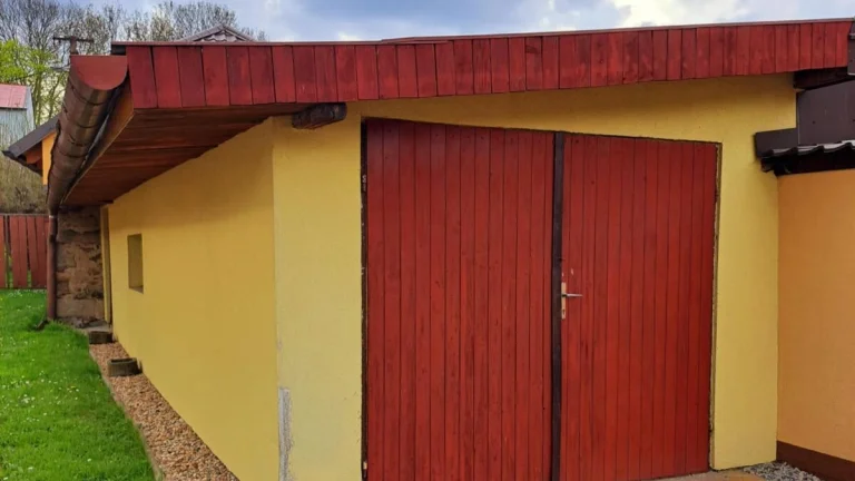 Zděná garáž 40 m² – Pístov u Jihlavy