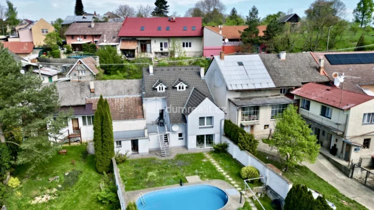Prodej řadového domku v obci Lechotice