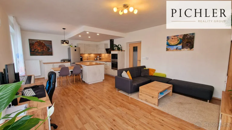 Prodej bytu 3+kk 76,2 m² s balkonem , vlastní parkovací stán