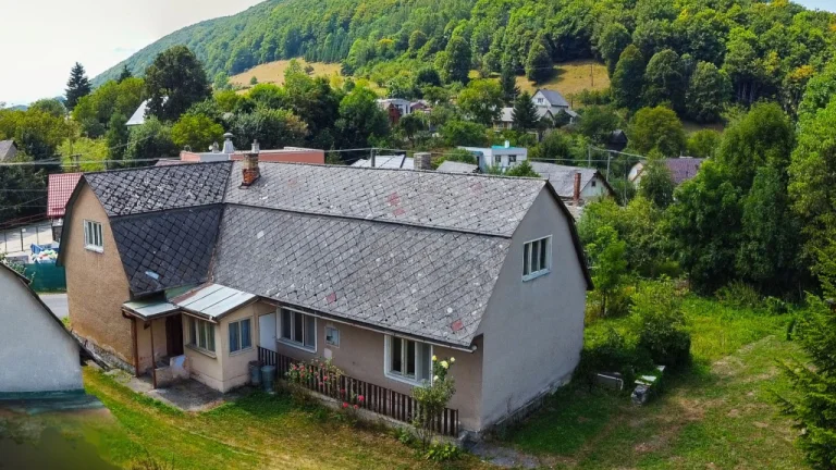 IBA U NÁS rodinný dom s peknou záhradou v Zliechove