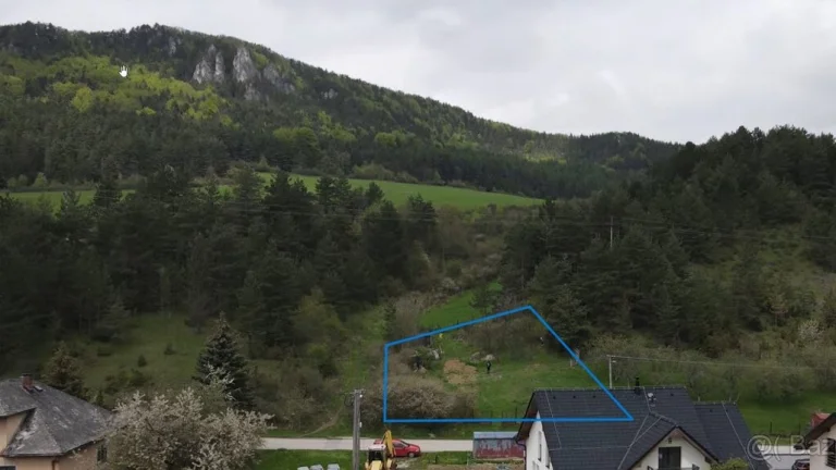Slnečný stavebný pozemok Lietavská Svinná - 988 m2