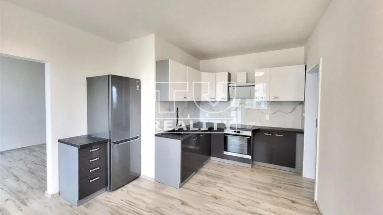 3-IZBOVÝ BYT,KOMPLETNÁ REKONŠTRUKCIA,LOGGIA,KARLOVA VES,69m2
