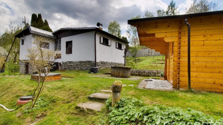 Prodej rekreační chaty - Český Šternberk