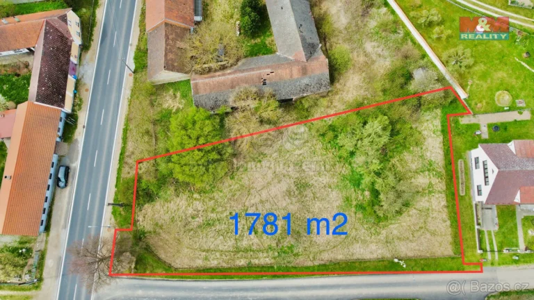 Prodej pozemku k bydlení, 1781 m², Doňov