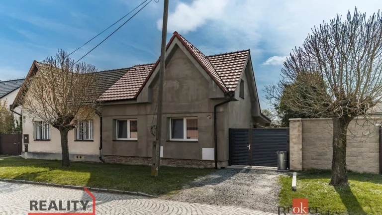 Prodej, domy/rodinný, 133 m2, 5. května 125, 25087 Mochov, P