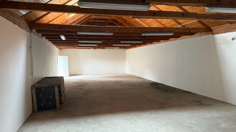 Pronájem skladovacích prostor 178m2 ve Spořicích u Chomutova
