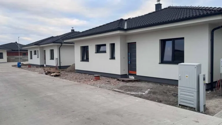4 izbové novostavby dokončené do štandardu