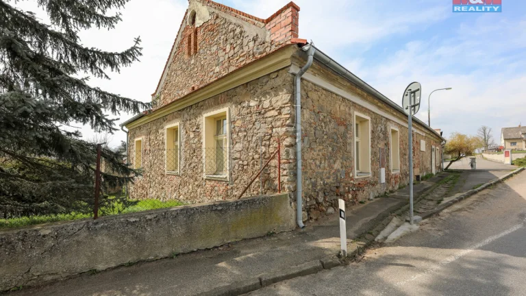 Prodej domu, 290 m², Nalžovice