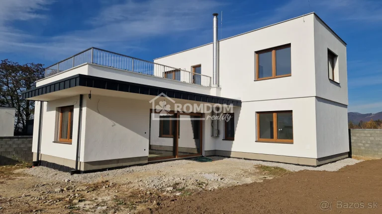 Rezervované - nízkoenergetický 4 izbový rodinný dom Varín