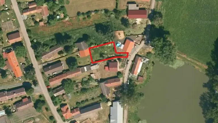 Prodej stavebního pozemku 522m2 Rožďalovice-Podlužany