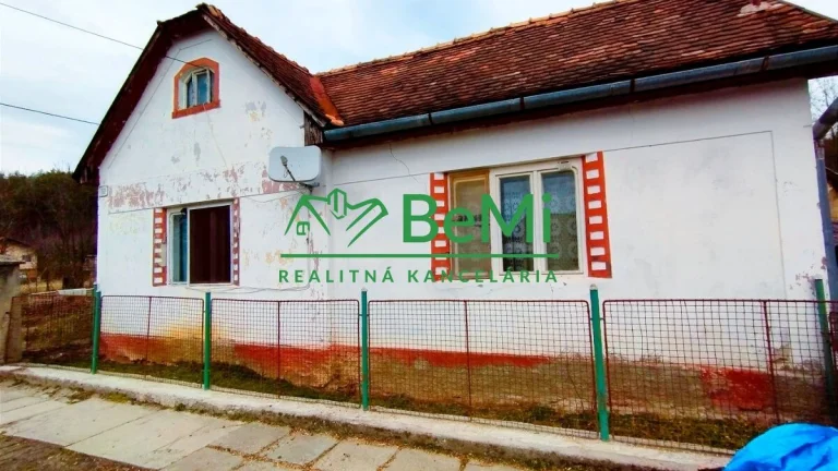 Rodinný dom so záhradou Radzovce- na predaj