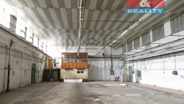 Pronájem skladu, 500 m², Ústí nad Labem, ul. Drážďanská