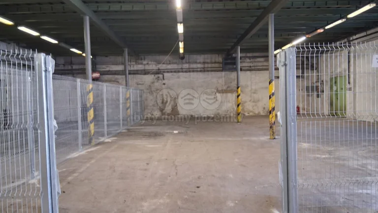 Pronájem skladu, 195 m², Ústí nad Labem, ul. Drážďanská