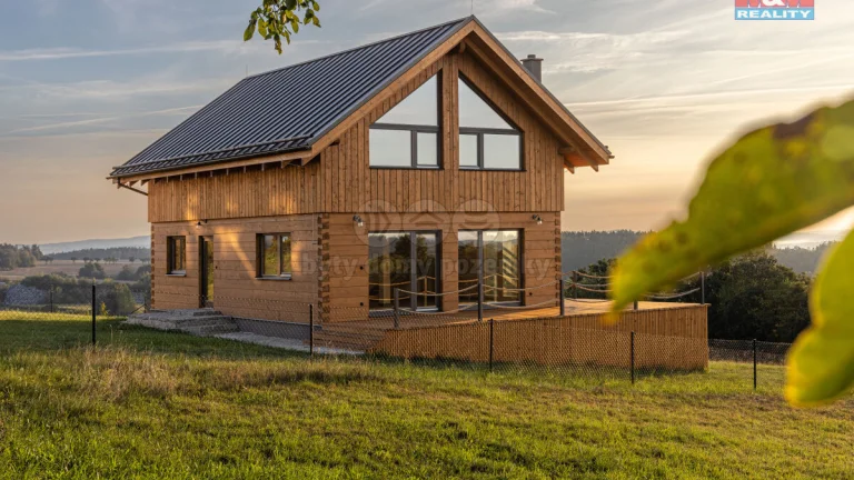 Prodej rodinného domu 5+kk, 2.767m², Volenice, ul. Pročevily