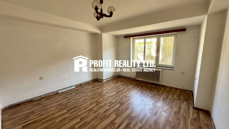 Prodej bytu 3+1, Králův Dvůr, ev.č. 100900