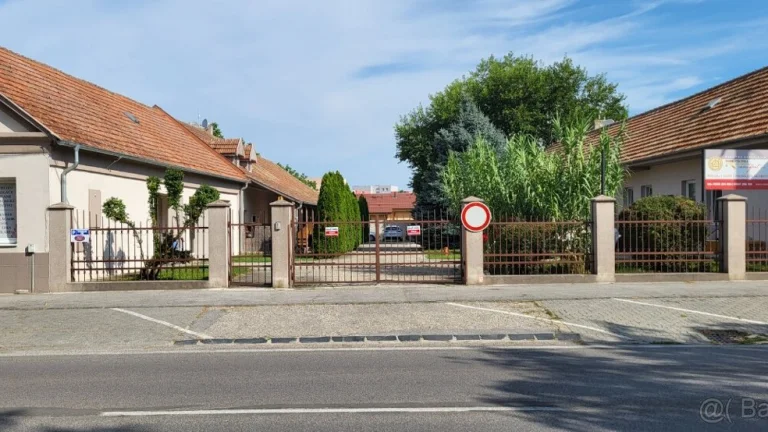Prenájom 2. izb. bytu s terasou.