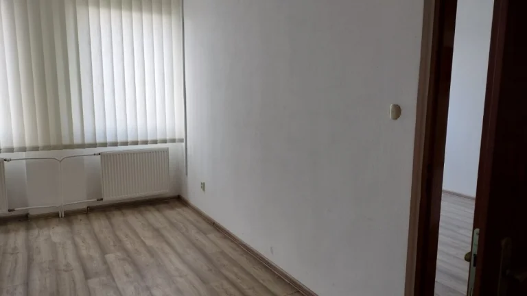 Vyšné Opátske, kancelária