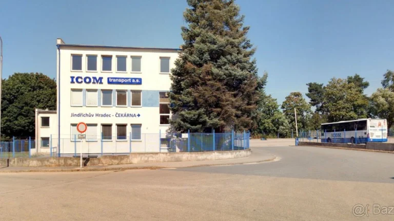 Pronájem kanceláře 32m2 a 55m2 v Jindřichově Hradci