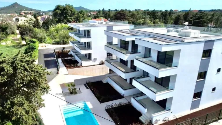 Exkluzívny 4 izb apartmán ostrov Ugljan Chorvátsko