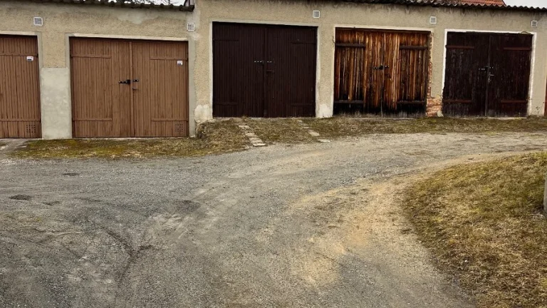 Prodej garáže Skalná