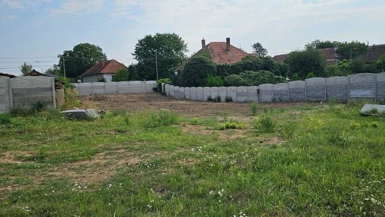 Na predaj stavebný pozemok, Semerovo