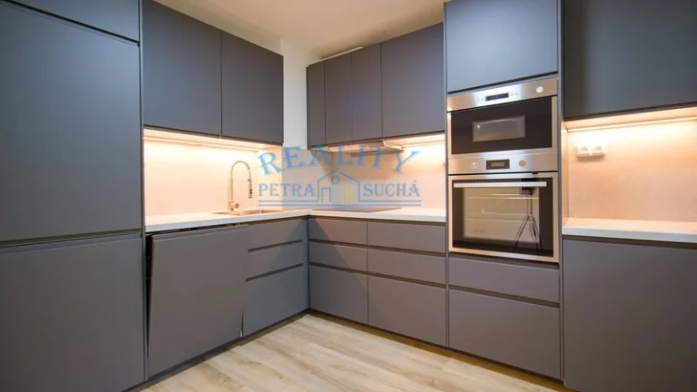 Pronájem bytu 3kk + L, 70,40 m2, Vysočanská ul., Praha - St