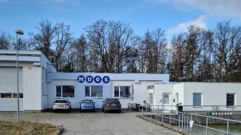 prostory pro pneuservis / autoservis - Buštěhrad / Kladno