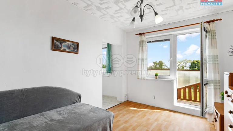 Pronájem bytu 1+1, 31 m², Milovice, ul. Mírová