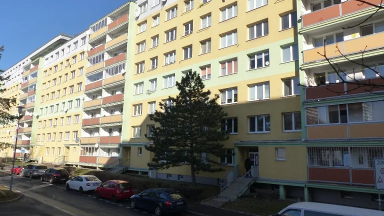 Pronájem bytu 3+1, 56m2,ul. Růžová ,Most