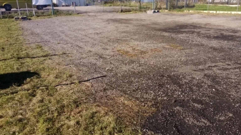 Pronájem oplocené zpevněné plochy 450 m2 Planá u ČB