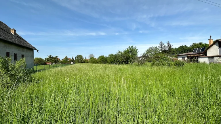 Pozemok vhodný na výstavbu 3 dvojdomov, Šaca - Košice