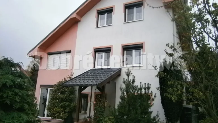 TOP: na predaj penzión v obci Podhájska