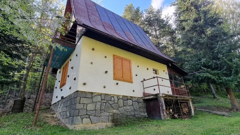 Predaj - murovaná chata, poschodová, Drienica okr.Sabinov.