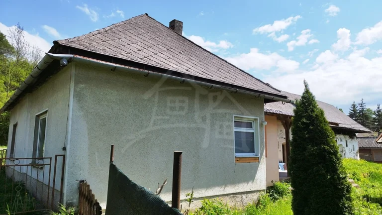 Chalupa s letnou kuchyňou v obci Litava