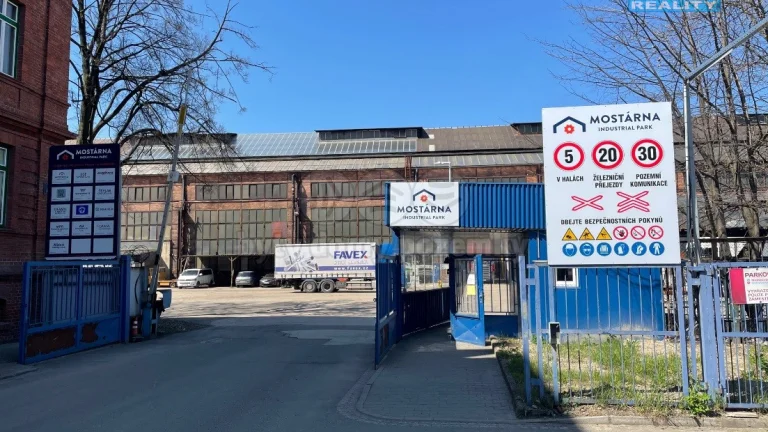 Pronájem výrobních a skladovacích prostor až 8500m2, Ostrava