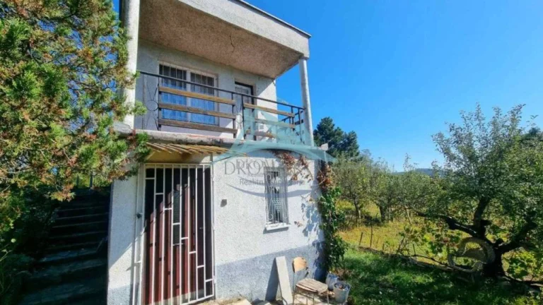 Predaj chaty s rekreačným pozemkom v Šahách, okres Levice