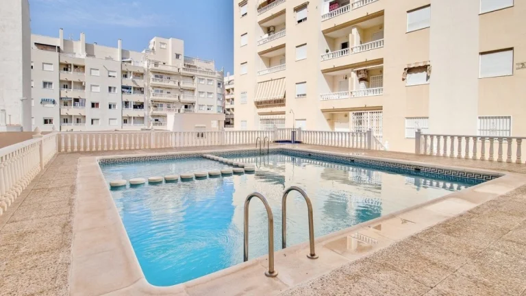 Krásný zařízený apartmán 3+kk (43 m²)s balkonem
