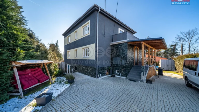 Prodej rodinného domu 7+2, 213 m2, v Hrádku, ul. Okružní