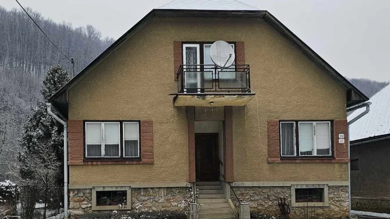 Rodinný dom - Jasov - časť Počkaj - ihneď voľný