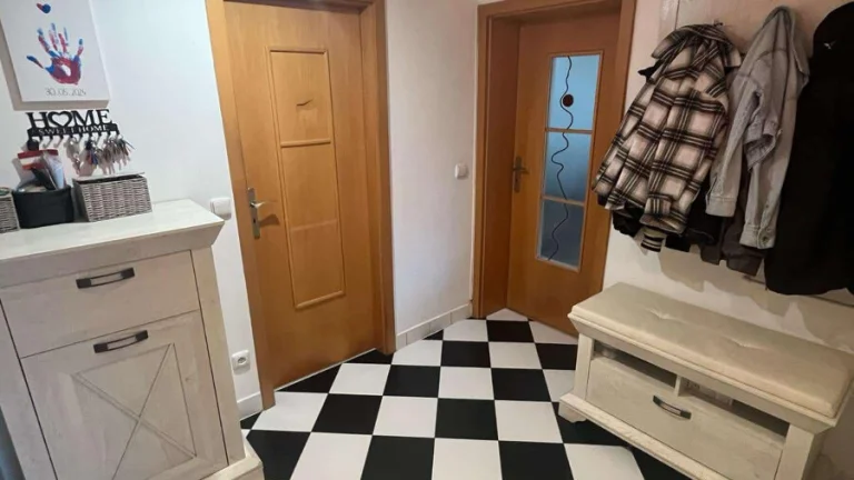 Pronájem bytu 2 + kk 50 m², třída 1. máje, Holýšov
