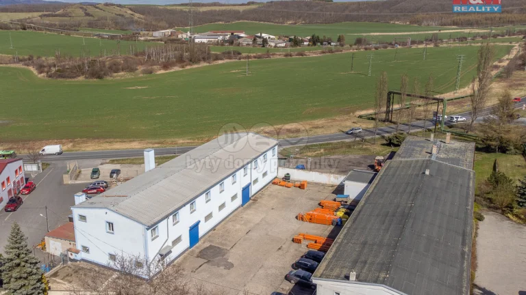 Prodej obchodního objektu, 1200 m², Kadaň, ul. Polní