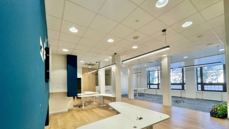 Na prenájom obch. priestory 129 m2 a 279 m2 v centre Žiliny