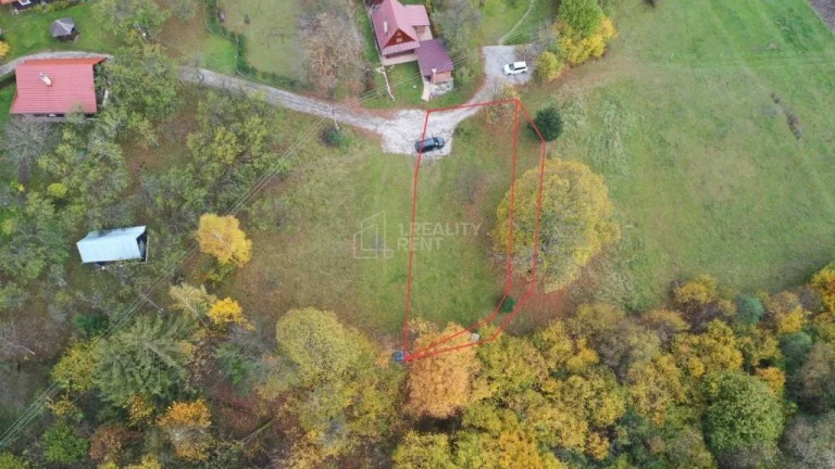 Predaj : Pozemok v obci Dolná Tižina 946 m2 vhodný na stavb