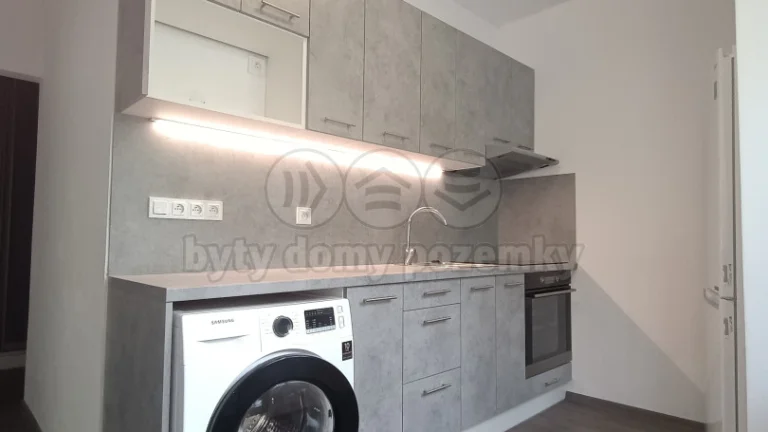 Pronájem bytu 2+1, 56 m², Děčín, ul. Riegrova