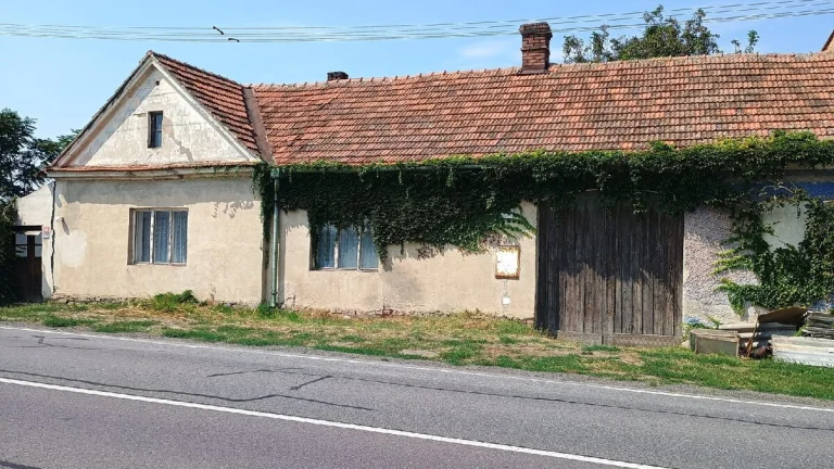 Prodej domu 3+1 Miroslav 463m2