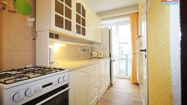 Pronájem bytu 3+1, 59 m², Horní Slavkov, ul. Poštovní