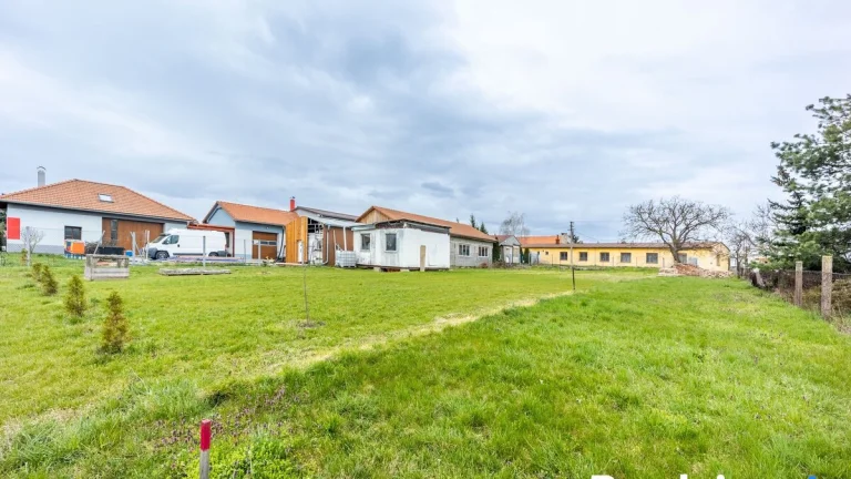 Prodej stavebního pozemku 1 035 m2 - Plenkovice
